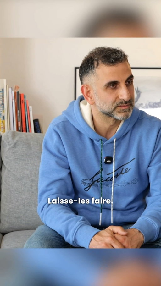 Mes chiots se « bagarrent » 😱 je dois intervenir ? ft. @kheiron_
Kheiron a adopté 4 chiots Pomskys et il a besoin de conseils pour survivre à cette invasion ! 😉
➡️ Vidéo complète dispo dès maintenant sur YouTube/EspritDog ! Lien en bio