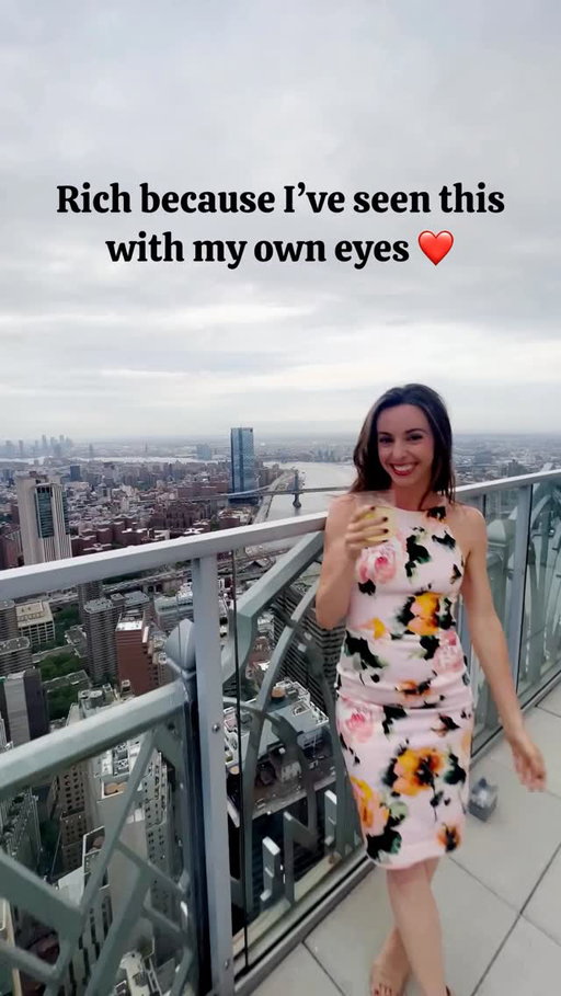 One of my favorite views on earth 🌎 @saga_nyc @overstory #nyc #nycskyline #rooftopbar