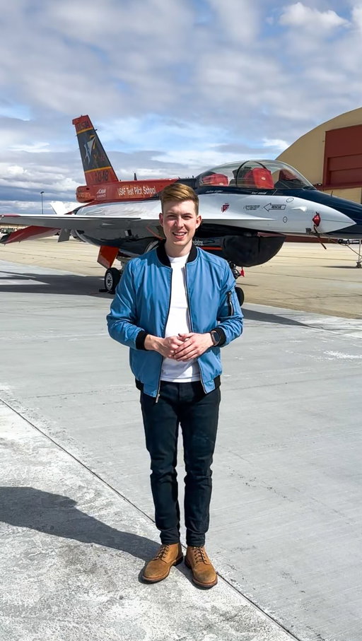 The world’s first AI-controlled fighter jet. 👀