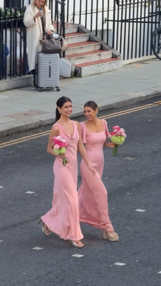 The “we’re only having one drink” walk 🍸✨

…because every bride deserves bridesmaids who bring the fun,the chaos & look good doing it 😂

#maidstomeasure #bridesmaids #bridesmaidsdresses #maidstomeasurebridesmaids