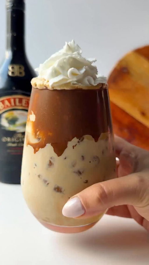 I made the creamiest Whipped Baileys Coffee and wow... this is dangerously good ✨

Recipe:
• Add 1 tbsp instant coffee
• Add 1 tbsp sugar
• Pour 3-4 tbsp hot water
→ Whip directly in the glass until thick and fluffy
Then add:
• 1 shot Baileys
• Ice
• Milk
• Whipped cream on top
• (Optional) Spread Nutella inside the glass before starting

#whippedcoffee #coffeegirl #reelsinstragram #reelsvíral #instantcoffee