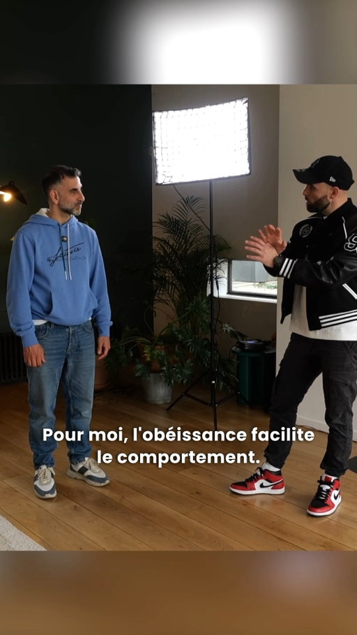 Votre chiot ne vous sautera plus jamais dessus après ce réel ! 😎 ft. @kheiron_
👉 Retrouvez la vidéo complète avec Kheiron et ses 4 chiots Pomskys sur YouTube/EspritDog ! Lien en bio