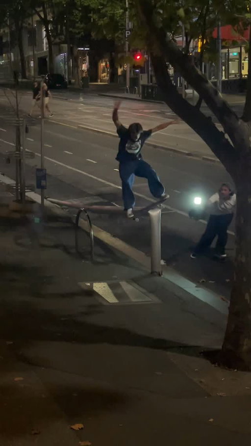 New @precious.venus_  vid playing on @freeskatemag :)