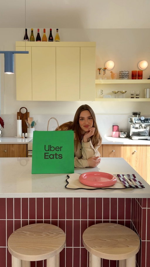 Être travailleuse autonome, ça veut aussi dire que parfois t’as 47 tâches à faire dans ta journée.🏃🏼‍♀️🛍️💻 Je veux quand même bien manger, alors mon hack c’est: @ubereats pour emporter! Je commande à l’avance via l’app, je fais un arrêt rapide au resto entre mes deux courses déjà prévues, et c’est prêt! Pas de file, pas d’attente, pas de frais de livraison. 🙌

🍱Code EMPORTER40 pour 40% de rabais sur ta première commande de 25 $ ou plus pour emporter!
__

** Expire le 31/12/2026. Économies maximum de 15$. Des conditions s’appliquent. Consultez l’application pour plus de détails.

#pub
