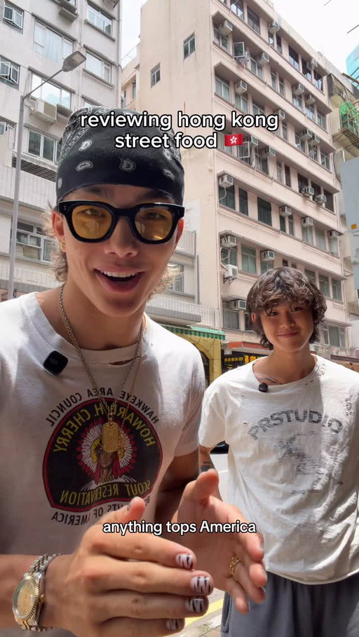 which do yall prefer hk or american street food?? 
.
.
.
.
.
#explore