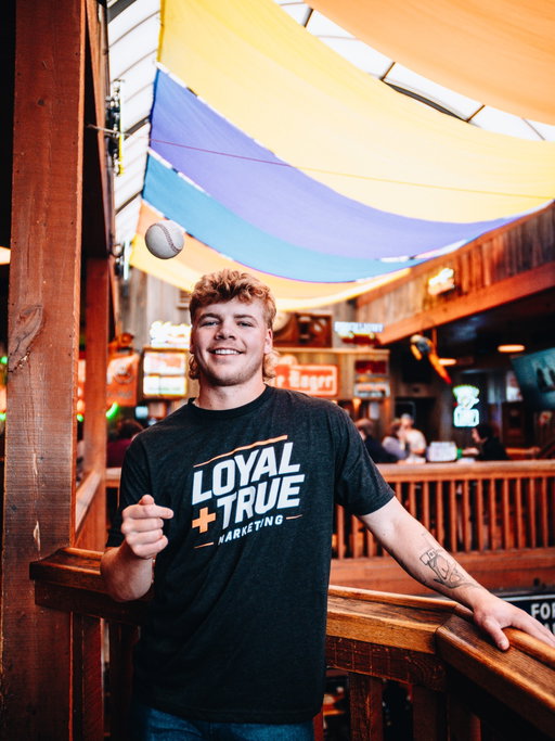 Just stacking reps in every area. Got the chance to shoot at Eskimo Joe’s through Loyal and True Marketing. #nilopportunity #nilnetwork #brandpartnership #loyalandtruemarketing #buildyourbrand