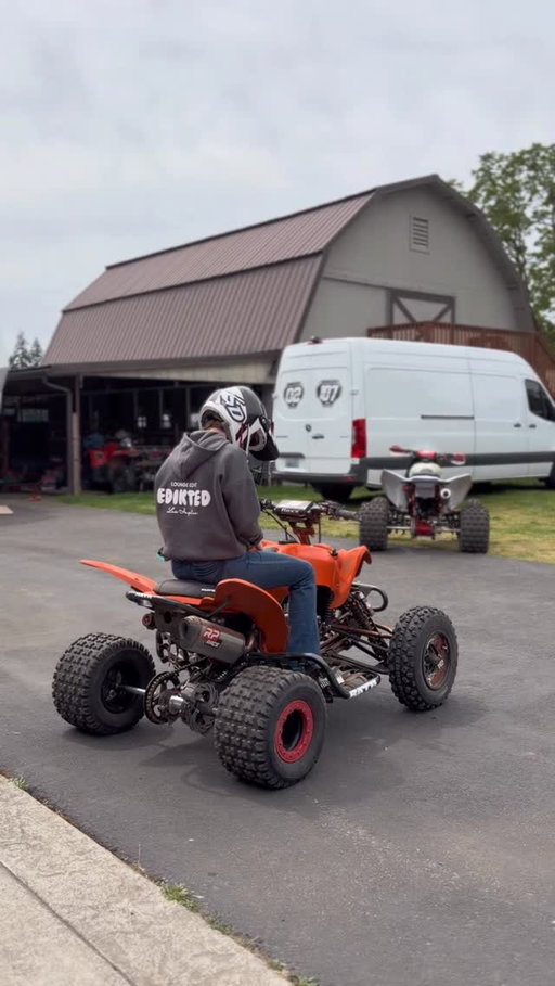 Raptor 250 finally seeing some action…👀📈

#atv #atvs #raptor #atvriding #reels