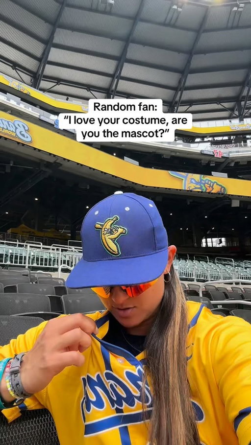I swear if I get asked this one more time ….
Can a girl not be a ball player too? 

#fyp #BeYou. #baseball #savannahbananas #pitcher
