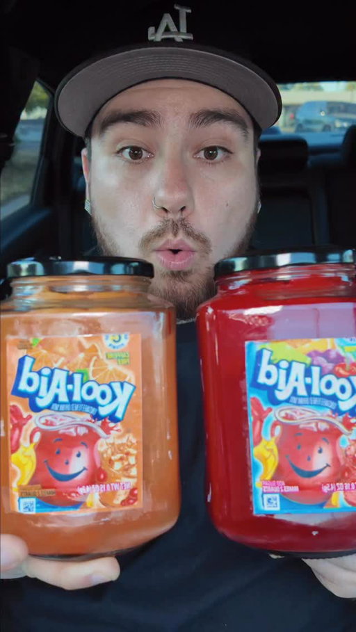 Trying the viral pineapple koolaid jars in Phoenix from @nbs_diegoo
