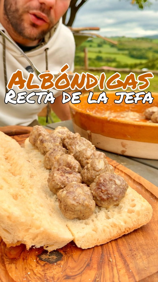 🥖ALBÓNDIGAS🥖
“Receta de la abuela”

¿Me dices que tu hijo no quiere ir a clase? Prepárale este bocadillo de albóndigas y se levanta de la cama que parece Bruce Lee, que luego quiera estudiar es otra cosa…