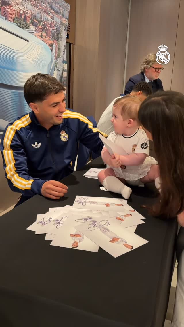 🥹 Cuteness overload
😍 100% Madridismo
#ElClásico