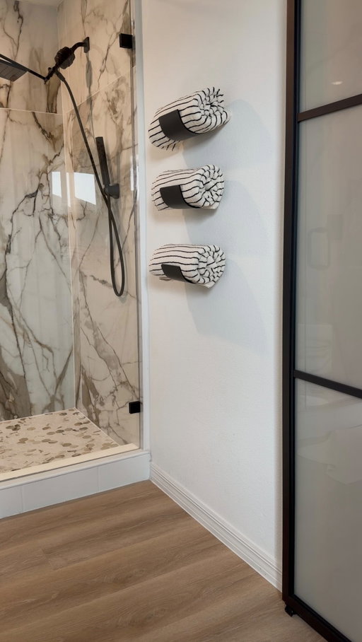 My own little spa bathroom 🥰🥰 

Comment NEED IT and I’ll send you the info if you see anything you love!!🫶🏼
