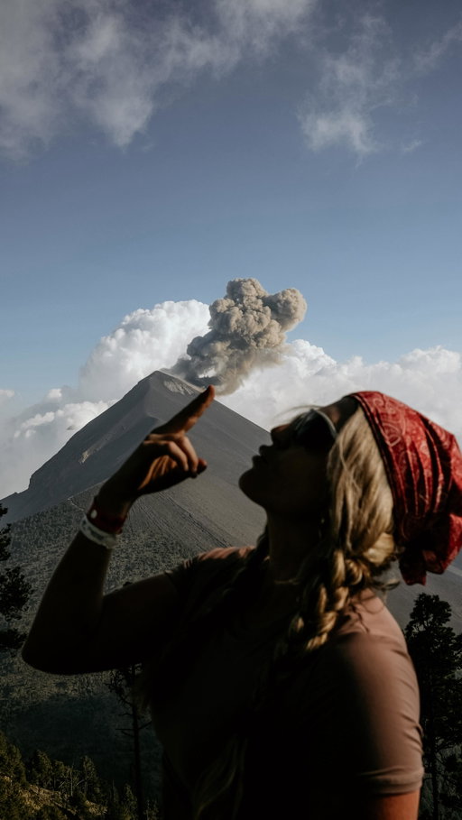 Your sign to travel to Guatemala 🇬🇹 

#guatemala #guatemalacheck #acatenango #fuegovolcano