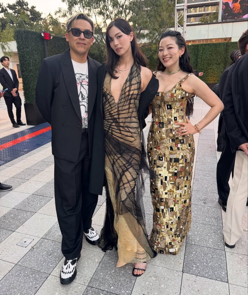 I’m honored to be on the 2026 Gold 100, featuring 100 leaders who are most responsible for shaping global culture — Thank you, @goldhouseco. Last night, at the annual Gold Gala with some of my friends and inspirations 💛

Suit by @goodfight 
Shirt customized by @opake_art & @olaoluslawn 
Shoes by @supremenewyork @drmartensofficial