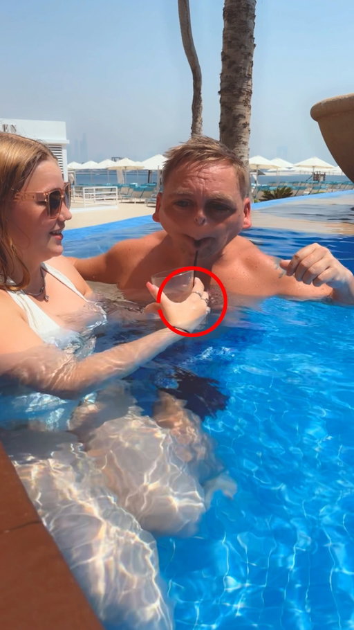 Daughter pranks her dad on holiday in the pool