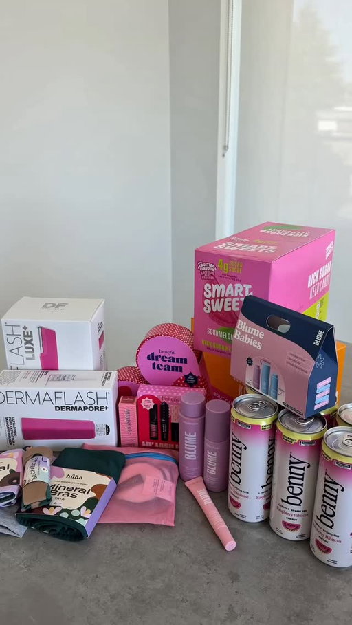 GIVEAWAY 💌✨

Mother’s Day calls for the ultimate self-care package 💕 We teamed up with some of our fave brands to spoil one lucky winner with the dreamiest beauty + wellness bundle ever ☁️🎀

💗 $165 USD 2x Best Seller Kits + Splashtint Moisturizing Dewy Lip Tint from @benefitcanada
💗 $298 USD Ultimate Sonic Skincare Gift Set from @dermaflash
💗 $38 USD Raspberry Hibiscus 12 Pack from @drinkbenny
💗 $79.72 USD SweetChews + Sourmelon Bites bundle from @smartsweets
💗 $170 USD bundle from @wearhuha
💗 $175 USD worth of goodies from @blume

TO ENTER ✨

Follow:
@blume @benefitcanada @dermaflash @drinkbenny @smartsweets @wearhuha

Tag at least 3 besties below 💌
(the more tags, the more entries!)

BONUS 🎀
Share this post to your story for 5 extra entries ✨

Giveaway closes May 18, 2026 at 11:59 PM PST. One winner will be contacted via DM from @blume only. Open to residents of Canada + the US, 18+. This giveaway is not sponsored, endorsed, or administered by Instagram.