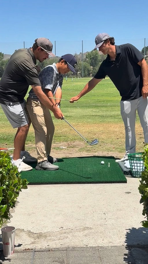 @williamwang_golf only 11 years old working on his feels thanks @pepsgolf @johnnyruiz01 for the help as always