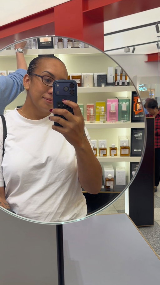 What does every mum want for Mother’s Day? A MECCA Gift Card and a solo shopping session, according to @lisaperesecullen 💗 

This is your sign to treat the mother figures in your life to a beauty experience they’ll truly love. 

Treat yourself or that special woman in your life, in-store and online at MECCA. #MECCAmoment