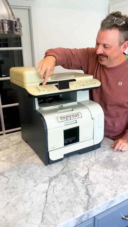 Wanna borrow my Copy Cat machine?
#kittens