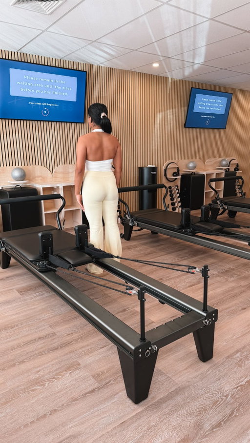 Stretch class at @prontopilates_au 💛✨🧘‍♀️

Join today Use my code Aneeqa50 for 50% off.

#selfcare #ugccommunity #reformerpi̇lates #pilates #pilatesstudio