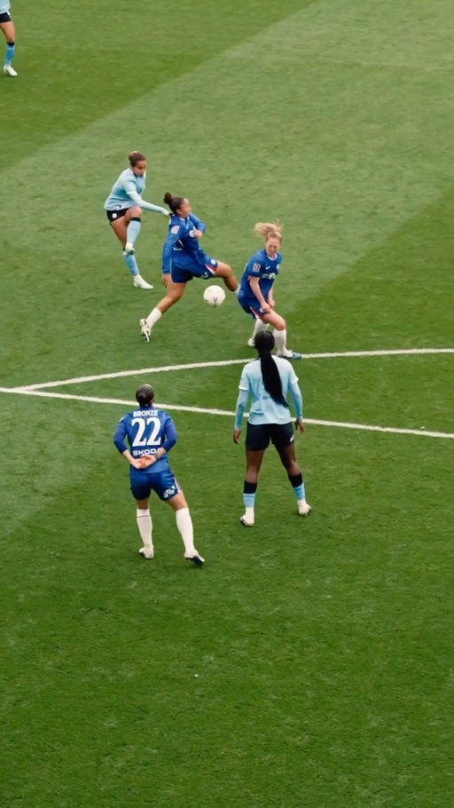 Mary Fowler’s first goal for @mancitywomen since coming back from ACL injury 🩵