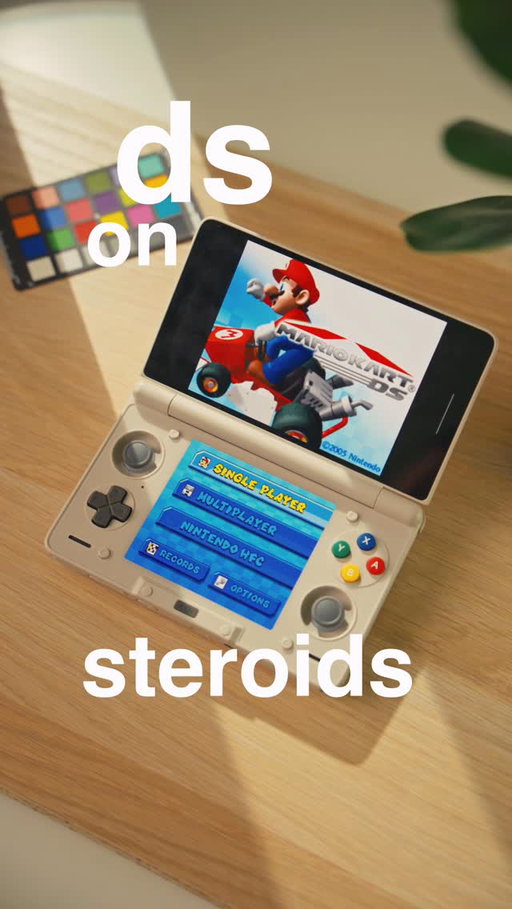 The AYN Thor: a handheld that actually fits in my pocket 👀