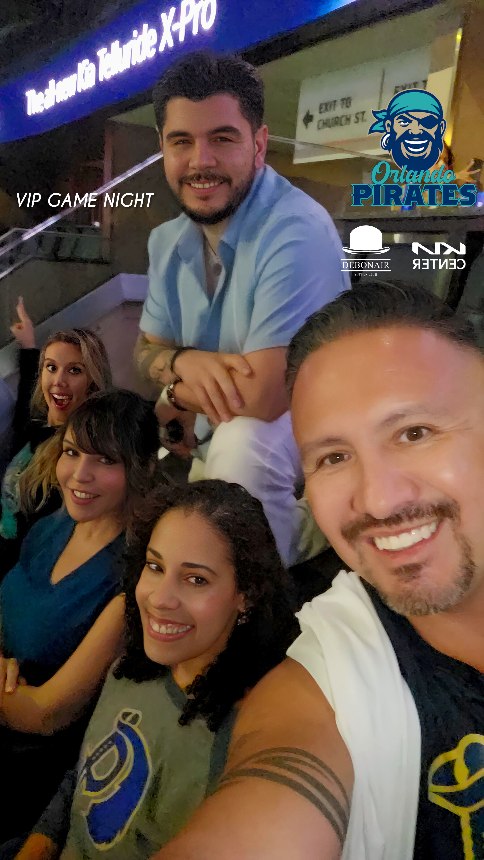 What a night… 🏈✨

A huge thank you to @debonairsupperclub , the official pre & after party of the Orlando @mass.pirates , for inviting us to experience game night from the owner’s suite alongside some amazing friends.

From VIP access and incredible energy to an unforgettable last-second victory on an impressive final play, this was truly a night to remember.

Even better getting to share it with great friends, including @xoxo_cortney @orlandofoodiegirl @_c_i_s_n_e_r_o_s , while experiencing all the excitement firsthand.
If you haven’t been to a Pirates game yet…

You’re seriously missing out.

#orlandopirates #kiacenter #debonair #football #orlandotravelfoodies
