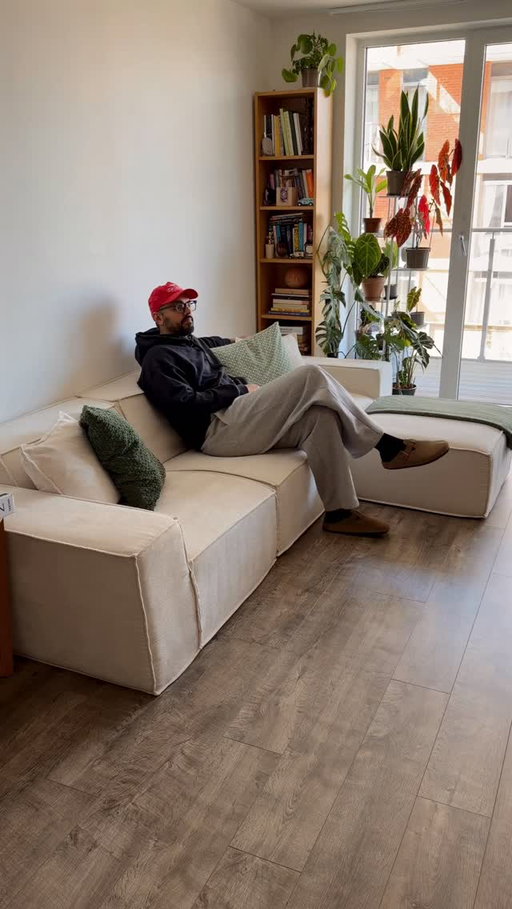 Finally starting to feel like home 🏡 

The M1 Sectional from @rove.lab has completely transformed the space. One of the easiest furniture setups I’ve ever experienced, and I love how flexible the modular design is.

#RoveLab #M1Sofa #gifted