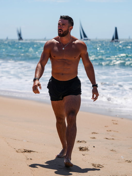 New day, new week, new opportunities. 🙌🏼

The couple of weeks have been nothing short of connected, grounded, and peaceful. One thing I have learned through this time in my life managing (I don’t love the word “balance”) the training for a 100 mile race while building a business you are proud of, is the face that your alignment with yourself has to come first. 

We always hear “treat others how you want to be treated.” To that, I ask: how do you know how others want to be treated if you don’t know how to treat yourself? 

Food for thought. 💭 Cheers to a new week!! 
——
Don’t forget to smile. 😄

+1

#photodump #cameraroll #newweek #adventure #alignment