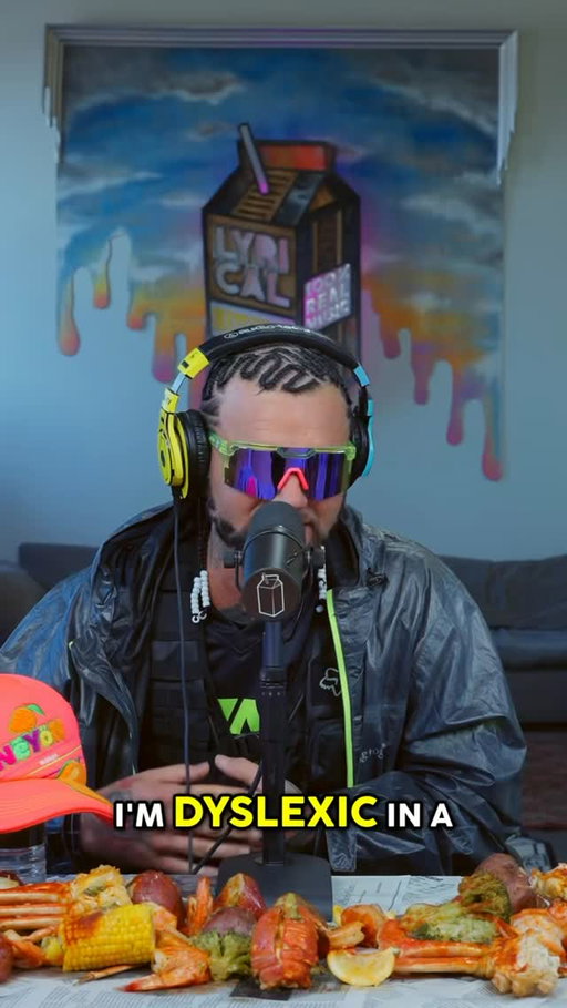 RiFF RAFF Performs “TiP TOE WiNG iN MY JAWWDiNZ” Over The “Seven Nation Army” Beat