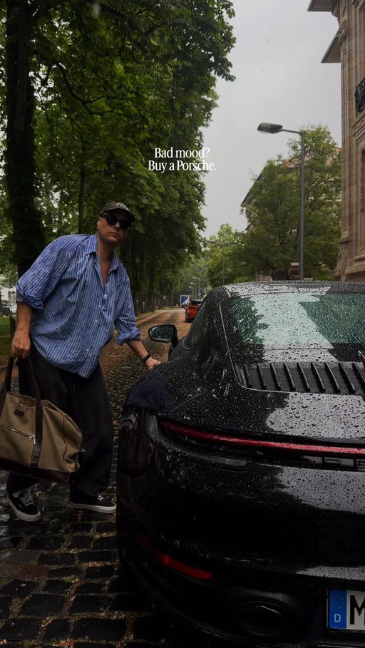 nothing better than those rainy summer rides
.
.
.
.
#porsche #menswear #porsche911 #streetstyle #porsche911carrera