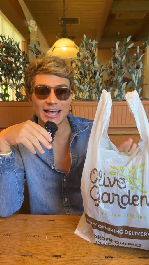 We love Olive Garden! I could eat my heart out in Alfredo sauce and breadsticks 🤩