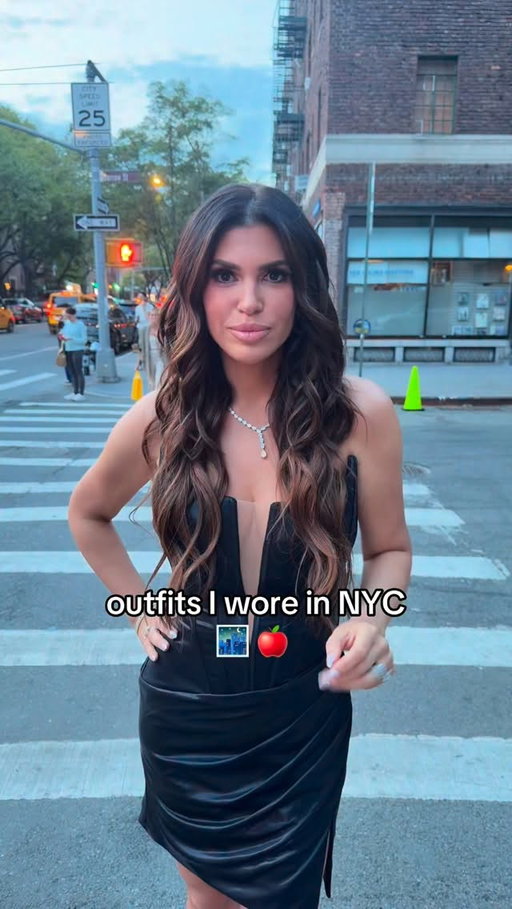 NYC fit check 🖤🤍✨

Suit 🥼: @nakedwardrobe 
Dresses 👗: @jovanifashions 
Stylist🪡: @anthony.palmieri 
Jewels 💎: @caprifinejewelry 
Shoes 👠: @christianlouboutin