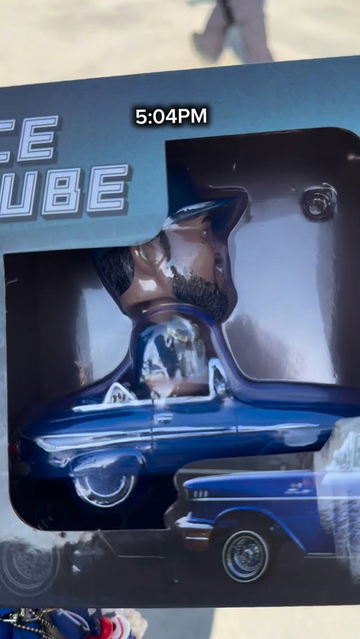 The whole city showed up for the Ice Cube bobblehead
#IceCube #Dodgers #BobbleheadNight #DodgerStadium #MLBCollectibles