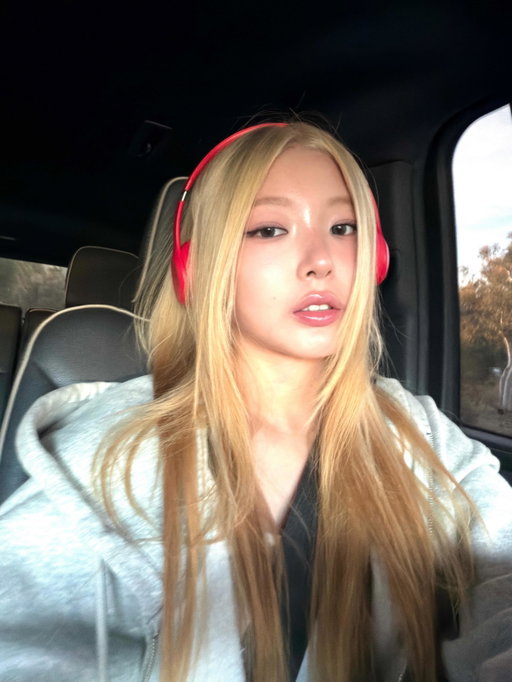 my headphone red red