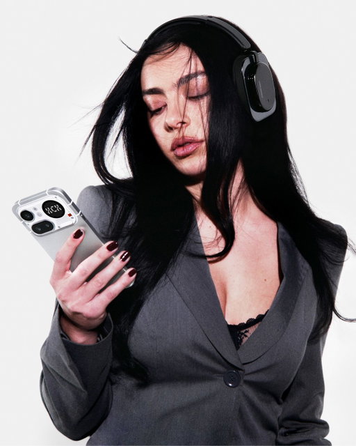 Don’t know what she’s looking at, but at least she can see it w/ the 1.5K HD AMOLED display on Phone (4a) Pro.

NOTHING (CHARLI XCX)
w/ Phone (4a) Pro + Headphone (a)