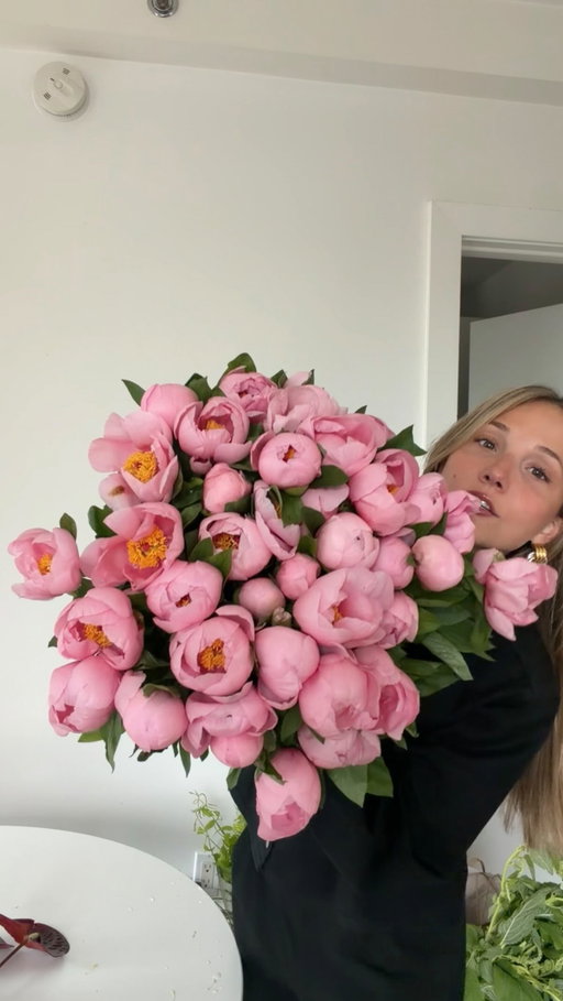 finally got my hands on these peonies #florist #nycflorist #florist