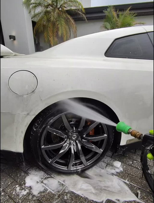 Beautiful white GTR✨ 
#cardetailing #mobiledetailing #satisfying #detailing #reels @tmartn