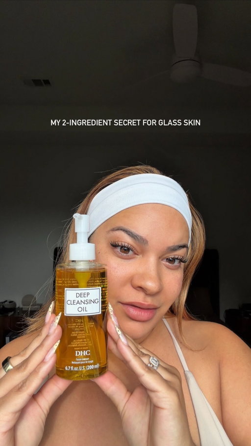 #ad Glass skin really doesn’t have to be complicated. Lately I’ve been keeping it simple with the @dhcskincare Deep Cleansing Oil and Face Wash Powder for skin that feels clean, balanced, and smooth without overdoing it. A simple ritual that’s made such a difference in my skin. #DHCisJBeauty #DHCskincare Shop on @amazon today! 

Use code “IAMLOLACO” for 20% off. Link in stories 🫶🏽🫶🏽