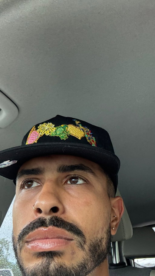 its a whole a$$ concert up in here, and the cars next to me are just my spectators 😎 🙂‍↕️

#relatable #carlosecalderon #latino #hispanic #puertorico