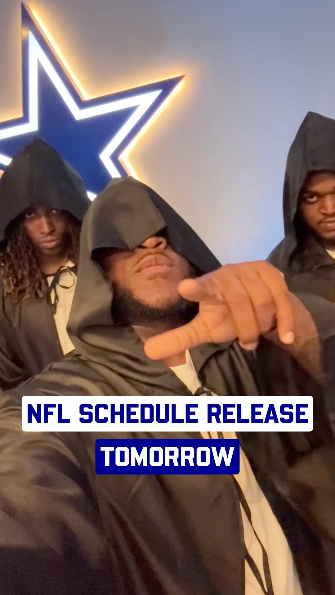 Tap in tomorrow 🗓️

#DallasCowboys | @seatgeek 

📺 NFL Schedule Release 5/14 at 7pm CT on @nflnetwork