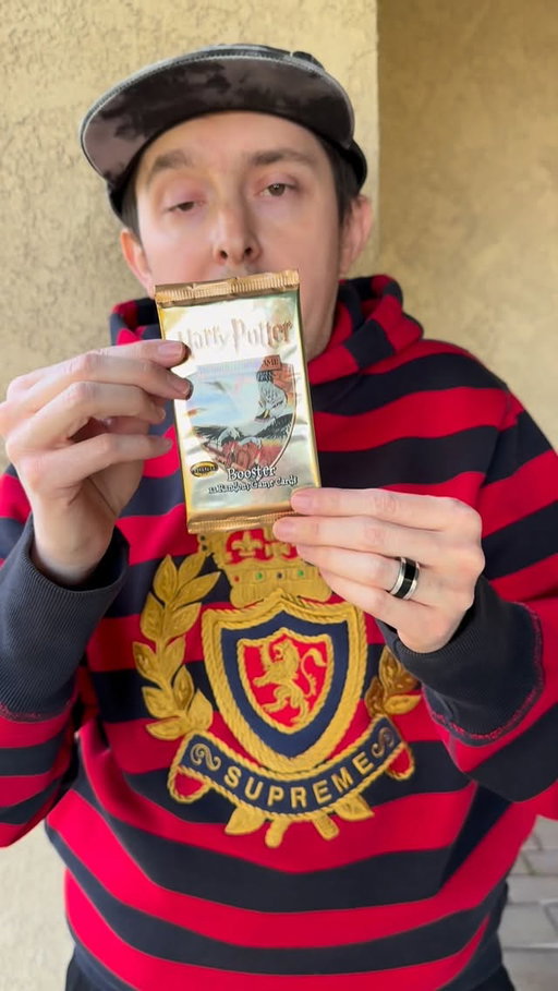 Opening a 25 year old #harrypottertcg base set booster pack!