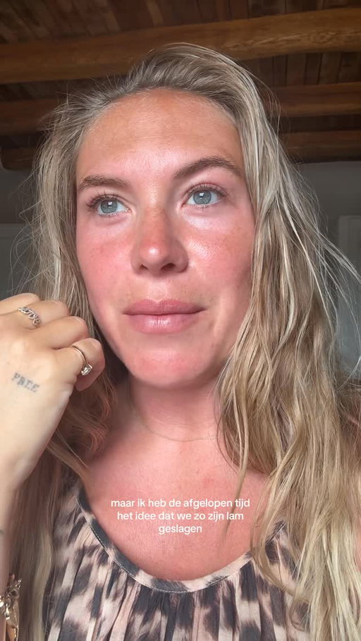 Het is tijd om in beweging te komen, om ons weer te verbinden met onze binnenwereld. Je hebt nog 3 dagen om in te stappen in het jaarprogramma van @heressence.tm daarna gaan de deuren dicht. ❤️❤️‍🔥

Deze prachtige video is van @tukucollective