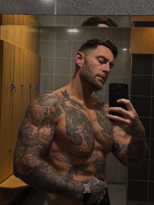 Working in the shadows 💪🏼