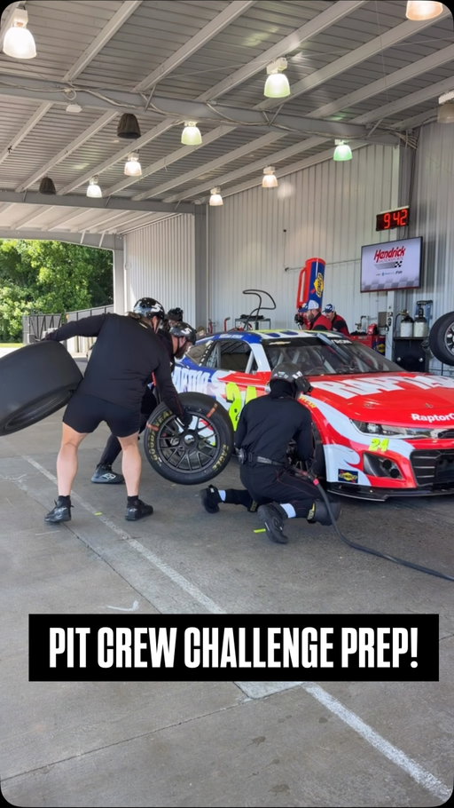 Pit crew challenge prep for the No. 5 team.