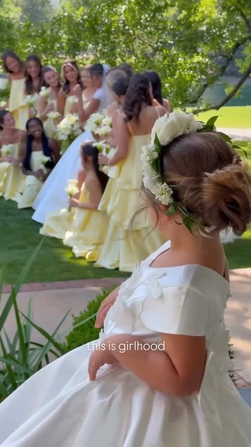 Girlhood, in every generation ✨

Content creator: @southernweddingcontentcreator

#joywedding #weddingdetails #weddingmoments #weddingflorals #springwedding