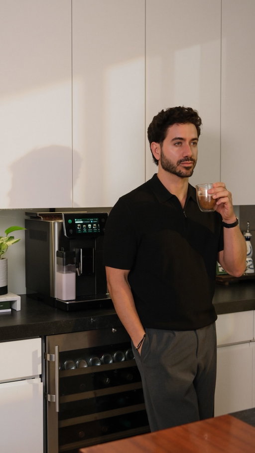 Barista-level drinks at the touch of a button. The @delonghi.na PrimaDonna Aromatic espresso machine is the upgrade my home office needed. It takes care of everything with 38 hot & cold one-touch recipes plus Bean Adapt Technology automatically adjusting settings based on your beans for the perfect extraction. Find it exclusively at @williamssonoma
#ad #perfetto #delonghipartner