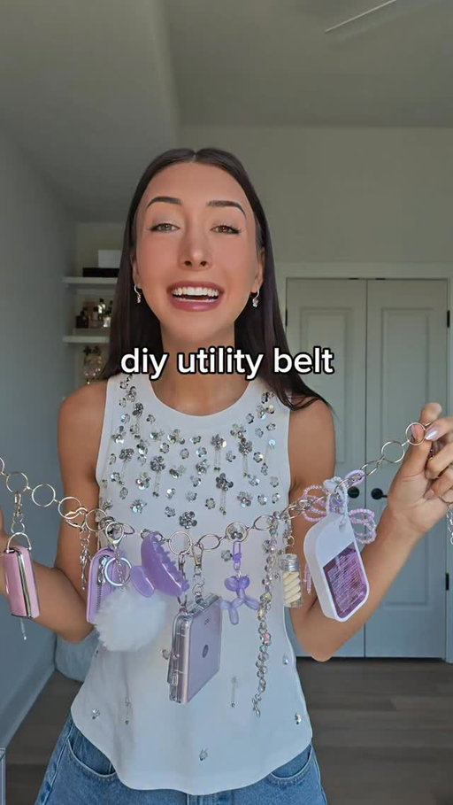 #MotorolaPartner diy everyday utility belt 💜 featuring all my favorite things, like the new motorola #razr @motorolaus