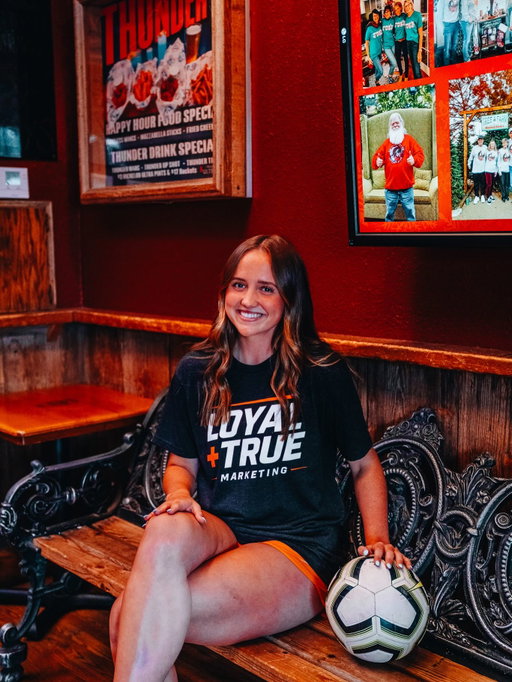 Learning to love the process more every day! Eskimo Joe’s, Loyal and True Marketing made the opportunity. 
#athletebranding #offfieldwork #sportsindustry #collegeathlete #lockedin