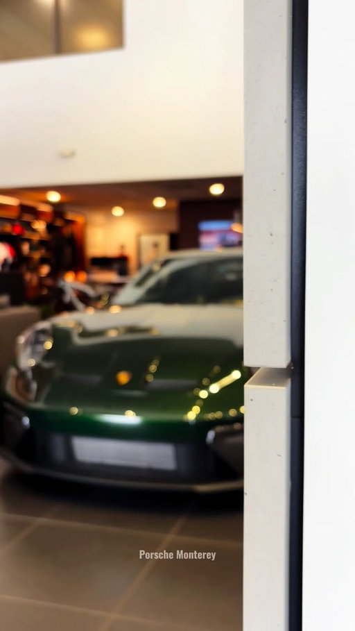 A milestone deserves something unforgettable. 🎓

This stunning 2026 Porsche 911 in Oak Green is waiting at Porsche Monterey, ready to make any graduation celebration even more iconic. Or, honestly… any occasion at all. 🎁

📸: @bruna_f_paula 

#PorscheMonterey #Porsche911 #GraduationGift #GraduationSeason